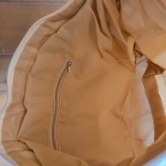 White Puffer Grid Shoulder Tote Bag Purse Squishy Puff Zip Close Inside Pocket - Picture 4 of 4